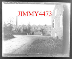 Une Vieille Usine, Ville à Identifier - Plaque De Verre - Taille 44 X 53 - Scans Positif - Négatif - Glass Slides