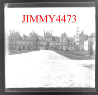 Palais De Fontainebleau En 1902 - Plaque De Verre - Taille 43 X 45 - Scans Positif - Négatif - Glass Slides