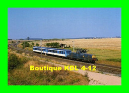 ART 021 - Loco BB 12000 Remorquant Un Autorail Caravelle Vers AUDUN LE ROMAN - Meurthe Et Moselle - SNCF - Trains