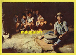 LA RÉUNION / PAYSAN DES HAUTS (MARE À MARTIN) / 1979 - Autres & Non Classés