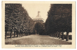 37 Chateau Renault - Porte D'entree Du Chateau  Ancien Pont Levis Et Avenue Dans Le Parc - Autres & Non Classés