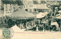 23 - Bellegarde : Place Du Champ De Foire Un Jour De Fête ( Manège ) - Bellegarde