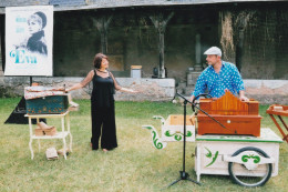 CPM - 41 - BLOIS - Laura DESPREIN Au Chant Et Reno LESPINASSE à L'orgue De Barbarie...... 2208/2021 - Blois