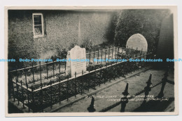 C005919 181. Little Johns Grave. Hathersage. Churchyard Peak District. Arjay. 19 - Welt