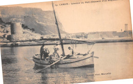 CASSIS (Bouches-du-Rhône) - Intérieur Du Port (Descente D'un Scaphandrier) - Cassis