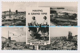 C005927 Having A Grand Time At Margate. L. 9820. Valentines. RP. 1960. Multi Vie - Welt