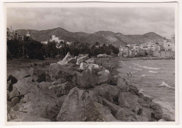 Jolie Photographie De Famille D'une Vue De SITGES En Catalogne, Catalunya, Espagne, Années 50, 5,8x8cm - Orte