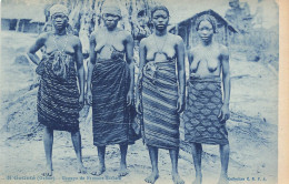 MIKICP9-016- GABON N GOUNIE GROUPE DE FEMMES BECHIRA SEINS NUS - Gabon