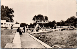 28 BONNEVAL - La Piscine  - Bonneval