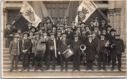 45 BRIARE - CARTE PHOTO - Les Conscrits 1907 Devant L'eglise  - Briare