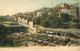 42.  SAINT ETIENNE .  Les Halles Et La Colline Sainte-Barbe .  - Saint Etienne