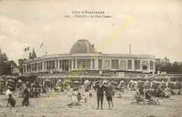 35.  DINARD .  Le Petit Casino .  CPA Animée . - Dinard