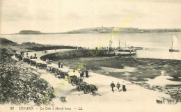 35.  DINARD .  La Cale à Marée Basse .  CPA Animée . - Dinard