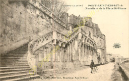 30.   PONT SAINT ESPRIT .  Escaliers De La Place St-Pierre . - Pont-Saint-Esprit