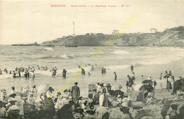 64.  BIARRITZ .  Baigneurs à La Grande Plage . - Biarritz