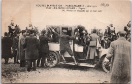 92 ISSY LES MOULINEAUX - Paris Madrid 1911, Monis Dans Un Taxi - Issy Les Moulineaux