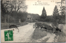 78 POIGNY - La Mairie Et Route De Saint Leger. - Autres & Non Classés