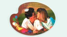 Couples - Baiser - Découpe Originale - Palette De Peintre - CPM - Voir Scans Recto-Verso - Coppie