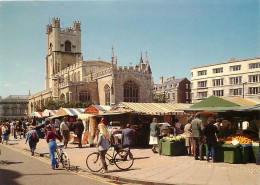 Marchés - Royaume-Uni - Cambridge - Market Hill And Great St Mary's Church - CPM - Carte Neuve- UK - Voir Scans Recto-Ve - Märkte