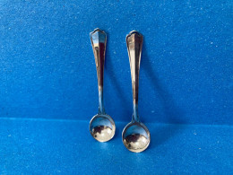 DUE PICCOLI CUCCHIAINI ARGENTO 800 SILVER SILBER VINTAGE. - Argenterie