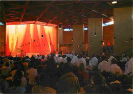 71 - Taizé - Eglise De La Réconciliation - Célébration Du Samedi Soir - Prière Commune - CPM - Voir Scans Recto-Verso - Sonstige & Ohne Zuordnung