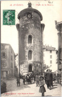 83 HYERES - La Place De La Mairie. - Hyeres