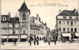 39 LONS LE SAUNIER - Entree Des Arcades Et Pont De L'horloge. - Lons Le Saunier