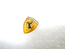 PIN'S    LOGO   FERRARI - Ferrari