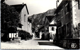 74 COLLONGES SOUS SALEVE - La Poste Et Le Saleve. - Other & Unclassified