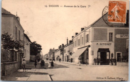 71 DIGOIN - Un Carrefour Avenue De La Gare. - Digoin