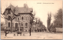 28 VOVES - Montreur De Chiens Boulevard De La Gare. - Andere & Zonder Classificatie