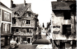 28 NOGENT LE ROI - Un Maison Du Xve Siecle  - Nogent Le Roi