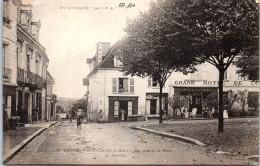 37 PREUILLY SUR CLAISE - Un Coin De La Place Du Marche  - Autres & Non Classés