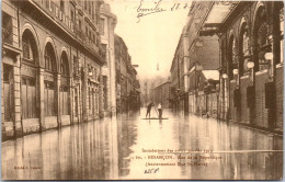 25 BESANCON - La Rue De La Republique Crue De 1910 - Besancon