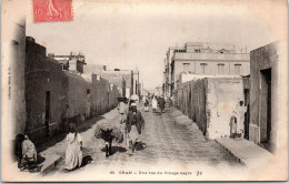 ALGERIE - ORAN - Une Rue Du Village Negre.  - Oran