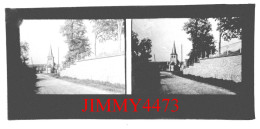 VERNEUIL - Eglise Et Route - Plaque De Verre En Stéréo - Taille 60 X 130 Mllts - Scan Positif - Glass Slides