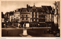 NÂ° 3788 Z -cpa Montagis -place Mirabeau- - Montargis