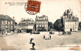 NÂ° 4708 Z -cpa Epernay -la Place De La RÃ©publique Et La Rue Du Commerce- - Epernay