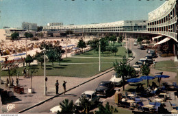 NÂ° 6305 Z -cpsm Royan --voitures Dont 403 Peugeot - Voitures De Tourisme