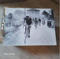 Photo  ** Les Archives Photographiques Du Cyclisme ** Vaillant -Miroir-Sprint  ** Paris-Tours  ** Gustave Danneels - Ciclismo