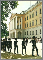 PC AUNE F-7054-4- Norway,Oslo,Guardsmen At The Royal Palace. Unused - Norway