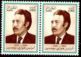Algérie (Rep) Poste N** Yv: 696 Mi:734 Président Houari Boumediene Paire - Algeria (1962-...)