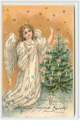 N°3478 - Carte Gaufree - Frohliche Weihnachten - Ange Devant Un Sapin - Other & Unclassified