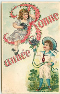 N°12974 - Carte Gaufrée - Bonne Année - Enfants Avec Des Fleurs - Nouvel An