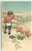 N°6689 - Carte Gaufrée - Bonne Année - Enfant Avec Un Cochon - Nouvel An