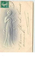 N°14113 - Carte Gaufrée - Art Nouveau - Femme De Profil Jouant Du Violon - Femmes