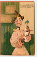 N°21921 - Carte Gaufrée - L'un Après L'autre Sur Sa Main ... De La Nature - Vieille Femme Avec Des Oiseaux - Frauen
