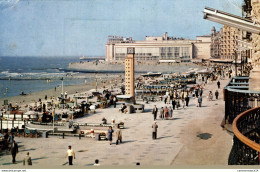 NÂ°7531 Z -cpsm Oostende -la Digue Et Le Casino- - Oostende