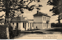 Delcampe - NÂ°7433 Z -cpa La Roche Posay -Ã©tablissement Thermal- - La Roche Posay