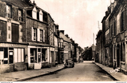 NÂ°8299 Z -cpsm Carrouges -rue Des Halles- - Carrouges